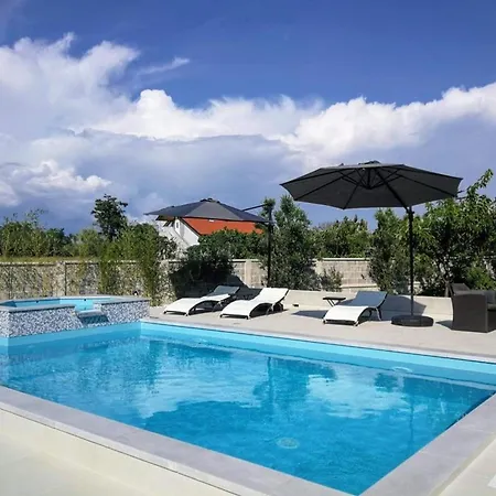 Apartmán Ferienwohnung Fur 3 Personen Ca 25 Qm In Privlaka, Dalmatien Norddalmatien *